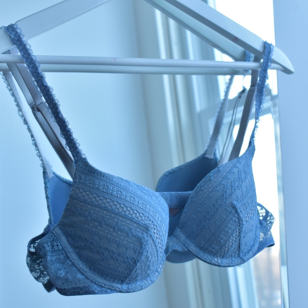 Victoria’s secret lace 34B bra